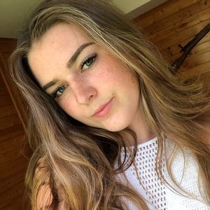 Meet your Posher, Riely